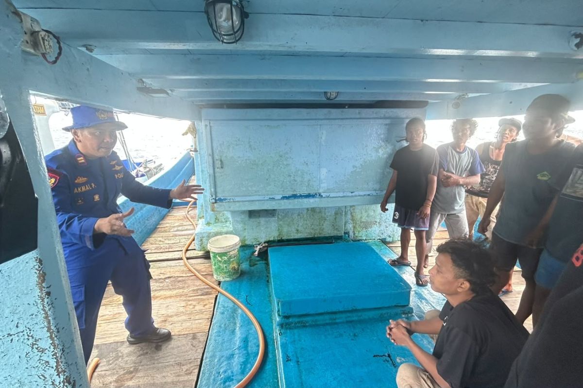 Polresta Barelang Edukasi Nelayan Galang soal Keselamatan Berlayar Antisipasi Cuaca Ekstrem