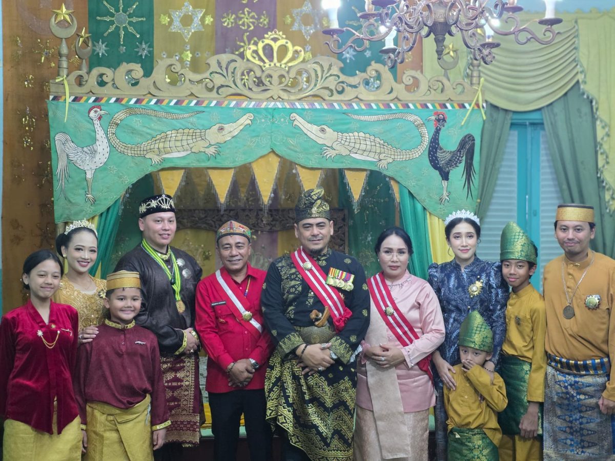 Wagub Kalbar Krisantus Kurniawan Terima Gelar Pangeran dari Kerajaan Mempawah, Ajak Generasi Muda Jaga Toleransi