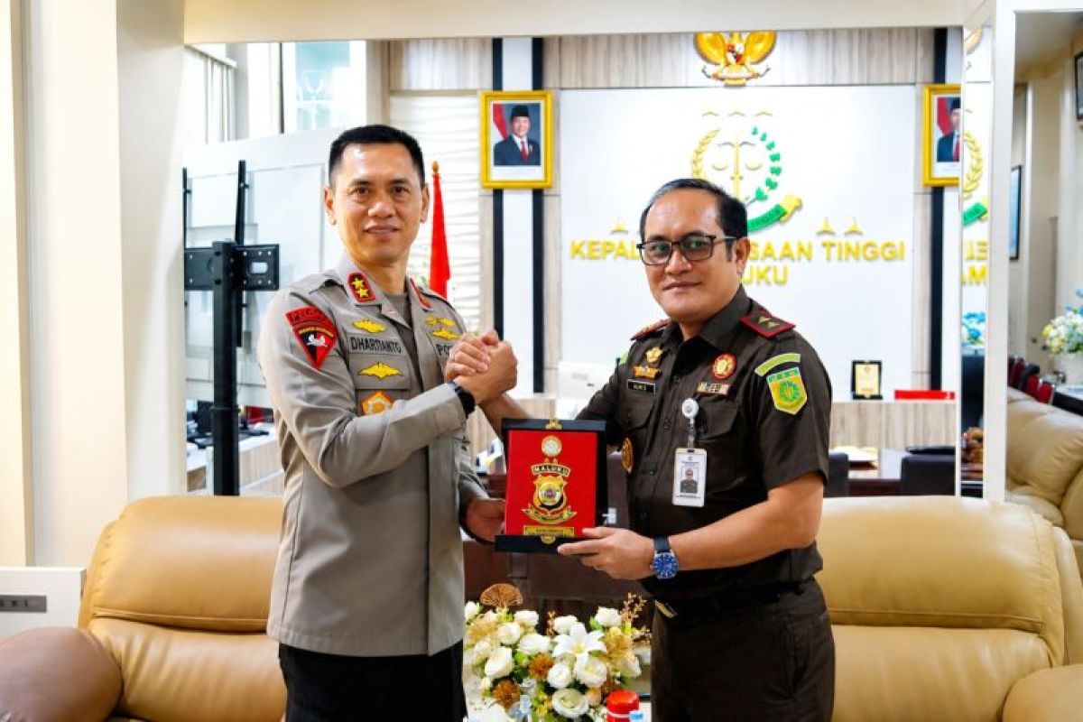 Polda Maluku dan Kejati Perkuat Sinergi Penegakan Hukum, Kapolda Sebut Stabilitas Keamanan Fondasi Pembangunan Daerah