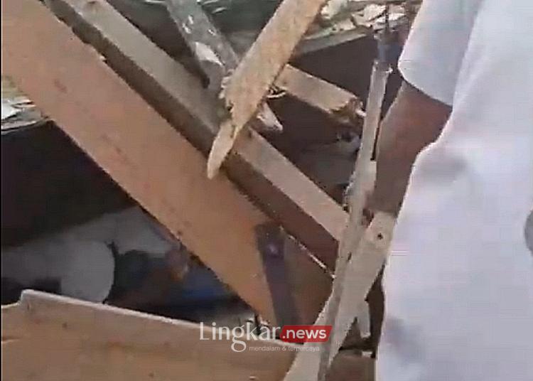 Ruang Kelas Kosong di SMAN 7 Mataram Ambruk saat Salat Zuhur, 5 Siswi Tertimpa Reruntuhan