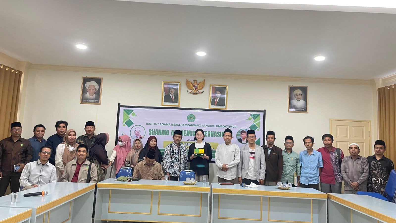 Antropolog Jepang Kupas Makna Budaya Ngidam dan Ketemuk Masyarakat Sasak di Diskusi IAI Hamzanwadi Pancor