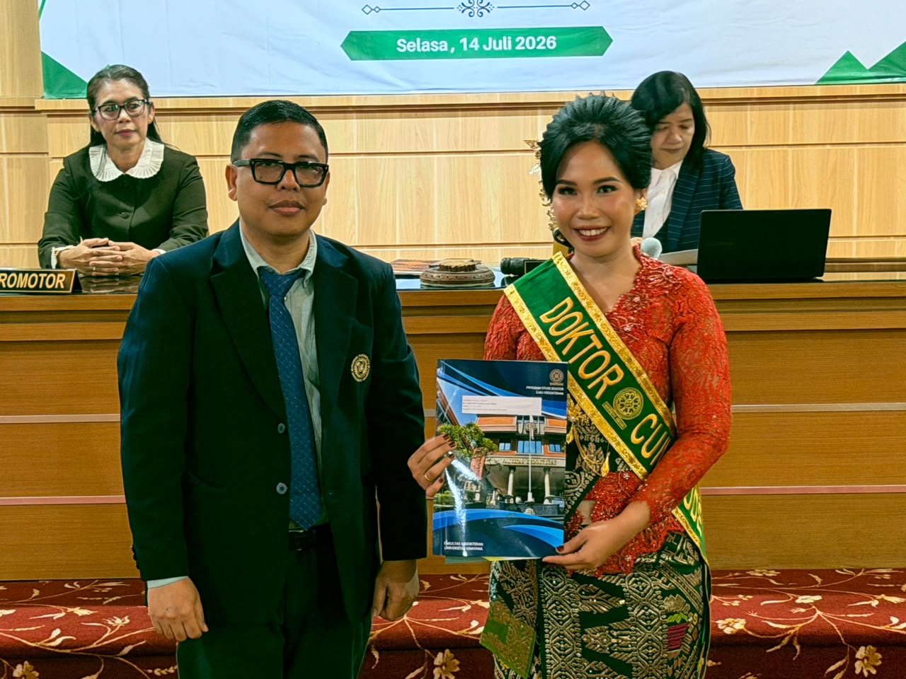 Dosen Unwar Raih Doktor Cumlaude Lewat Inovasi Mobile PrEP, Jawab Pergeseran Tren HIV ke Populasi Umum di Denpasar