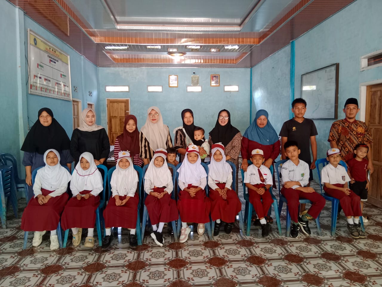 Pemdes Beringin Datar Bengkulu Selatan Salurkan Beasiswa ke 11 Pelajar Berprestasi dan Kurang Mampu