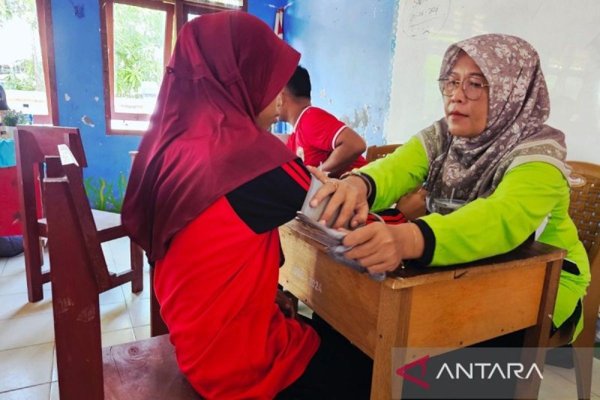 Pemkab Natuna Hadirkan Cek Kesehatan Gratis di Desa Selaut, Wilayah Terpencil yang Hanya Punya Bidan