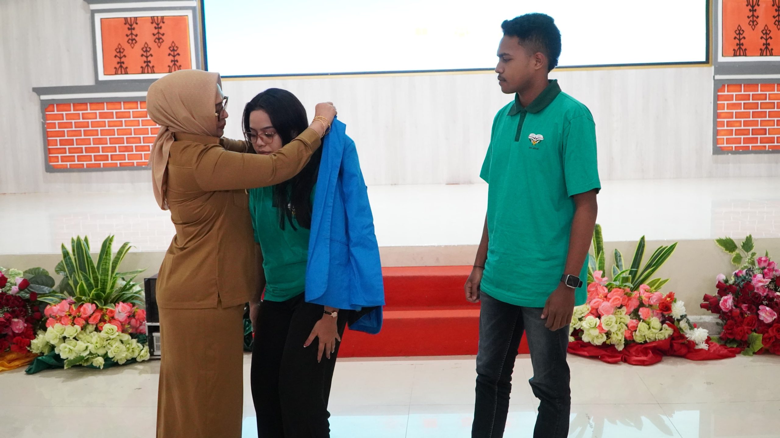 Wawali Ambon Lepas 1.200 Mahasiswa KKN IAKN, Dorong Inovasi Digital Pariwisata dan UMKM