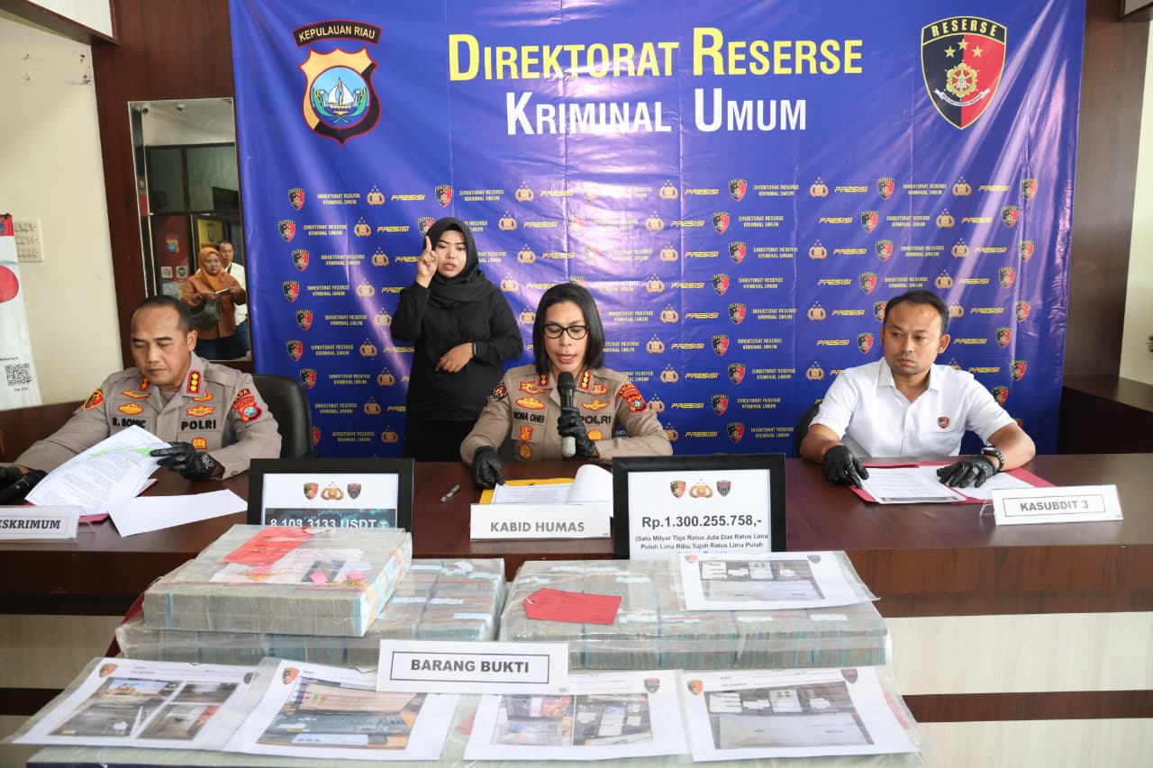 Polda Kepri Bekuk 5 Pelaku Promosi Judi Online Internasional di Batam, Sita Rp1,3 Miliar dan Aset Kripto