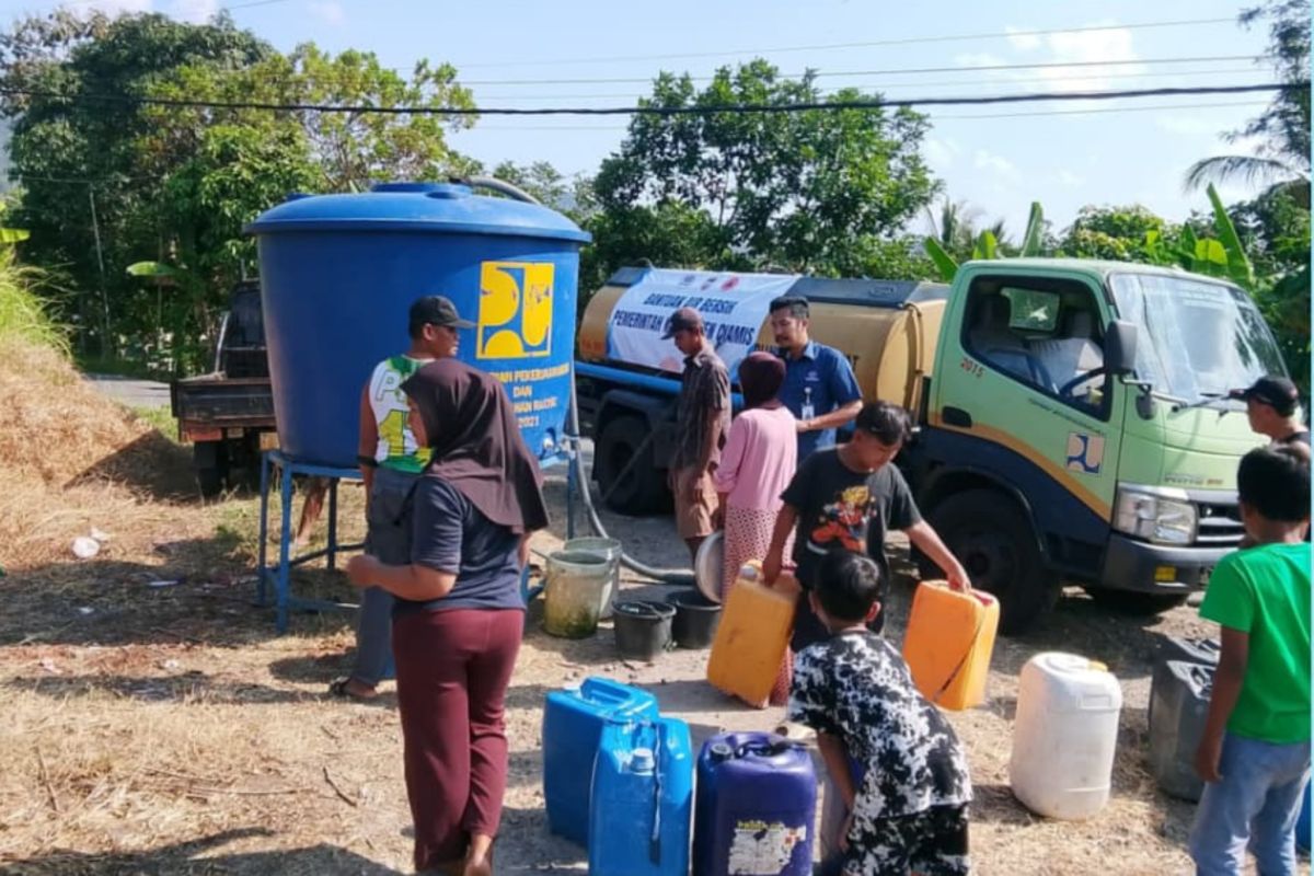 BPBD Ciamis Salurkan 15.000 Liter Air Bersih ke Dua Desa di Banjarsari, 785 Jiwa Terdampak Kekeringan