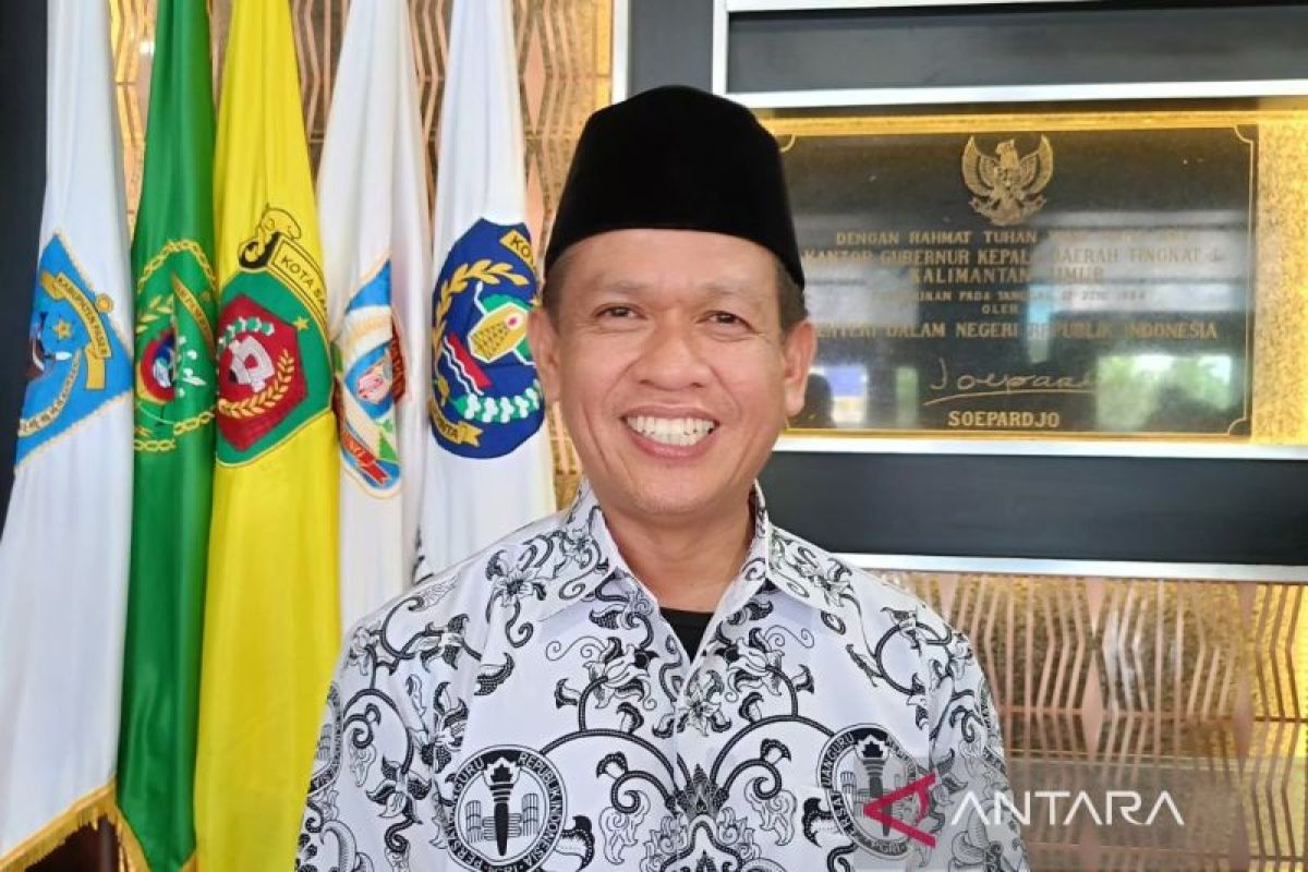 Pemprov Kaltim Pastikan 65.000 Paket Seragam Gratis untuk Siswa Baru SMA/SMK, Sekolah Dilarang Jual Atribut