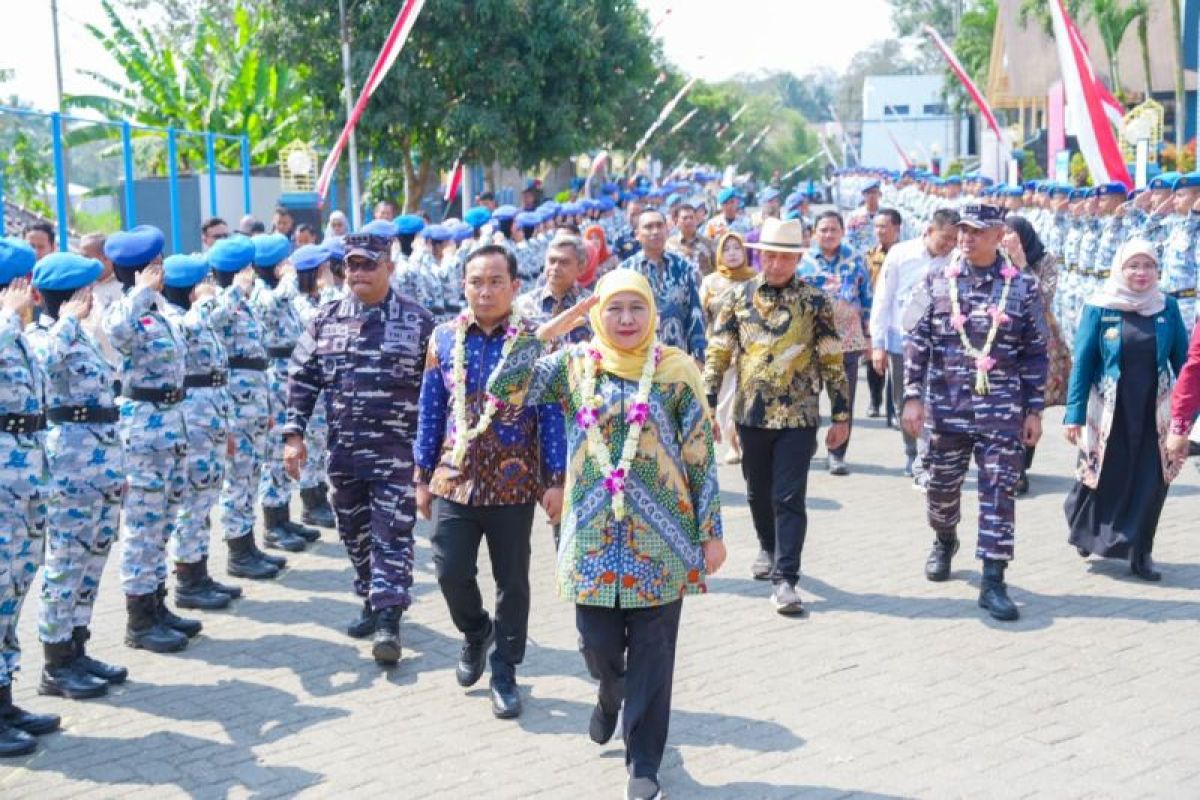 Gubernur Khofifah Dorong Sekolah Kembangkan Bakat dan Minat Siswa agar Lulusan Siap Bersaing di Dunia Kerja