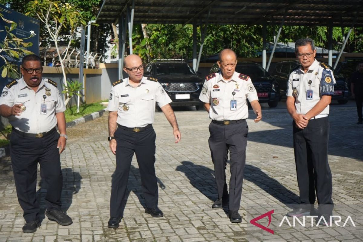 Imigrasi Maluku Perkuat Tata Kelola dan Disiplin Pegawai, Inspektur Jenderal Ingatkan Mitigasi Risiko Pengadaan Barang