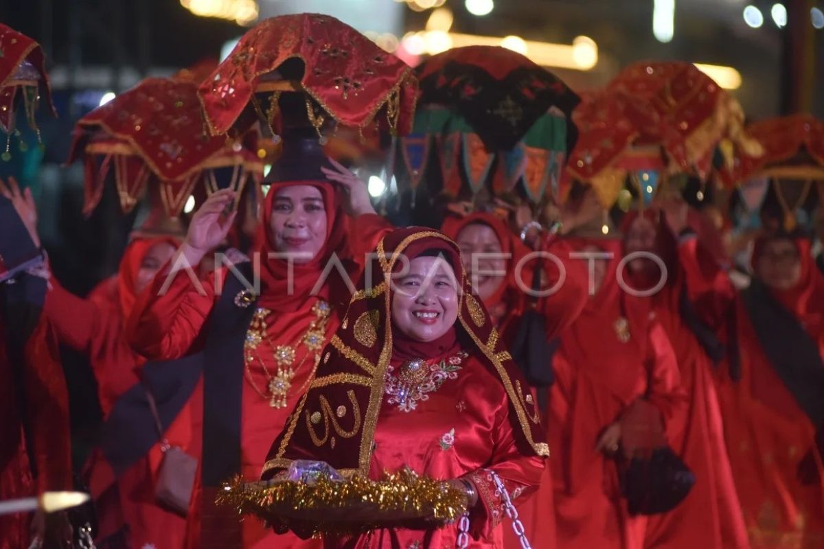 Festival Telong-telong Warnai Pantai Padang di Hari Jadi ke-357, Kenang Perlawanan Rakyat Pauh dan Kuranji