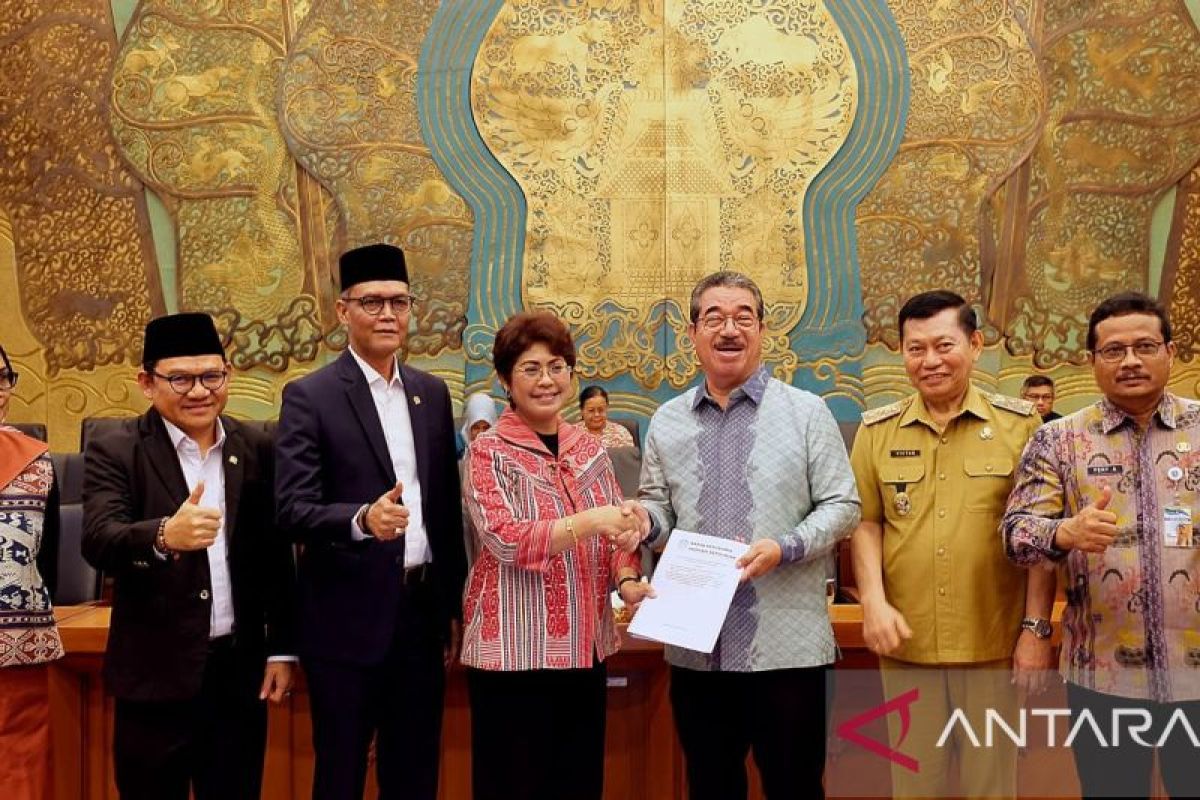 Gubernur Maluku Dorong Pendekatan Gugus Pulau demi Konektivitas dan Pemerataan Pelayanan Publik
