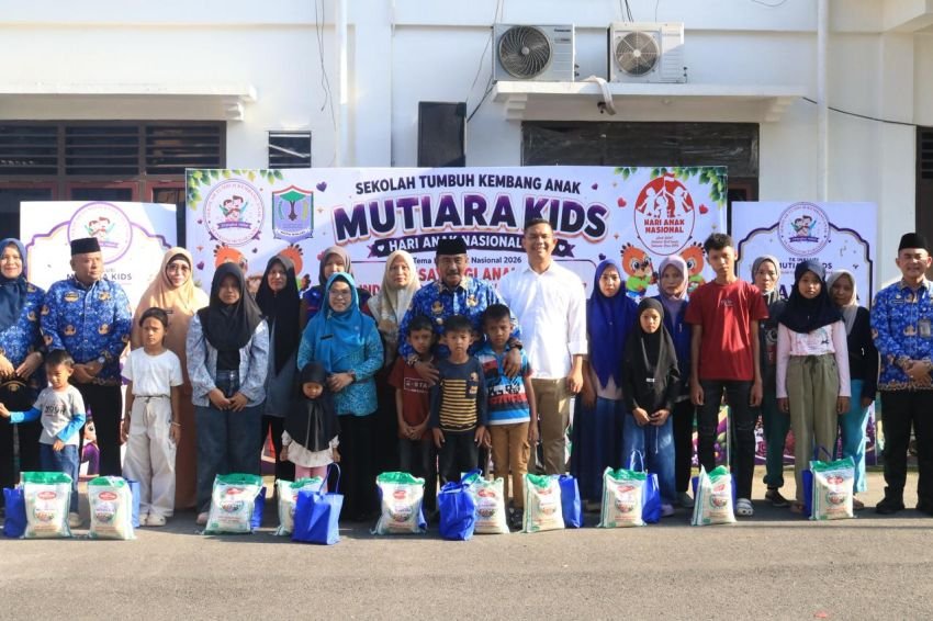 Pemkot Binjai Peringati Hari Anak Nasional ke-42, Bagikan 50 Paket Sembako ke Ojol dan Petugas Kebersihan