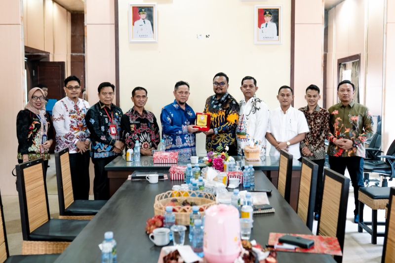 KPID Kalteng dan Pemkab Katingan Teken Kerja Sama Perkuat Literasi Penyiaran Sehat untuk Generasi Muda