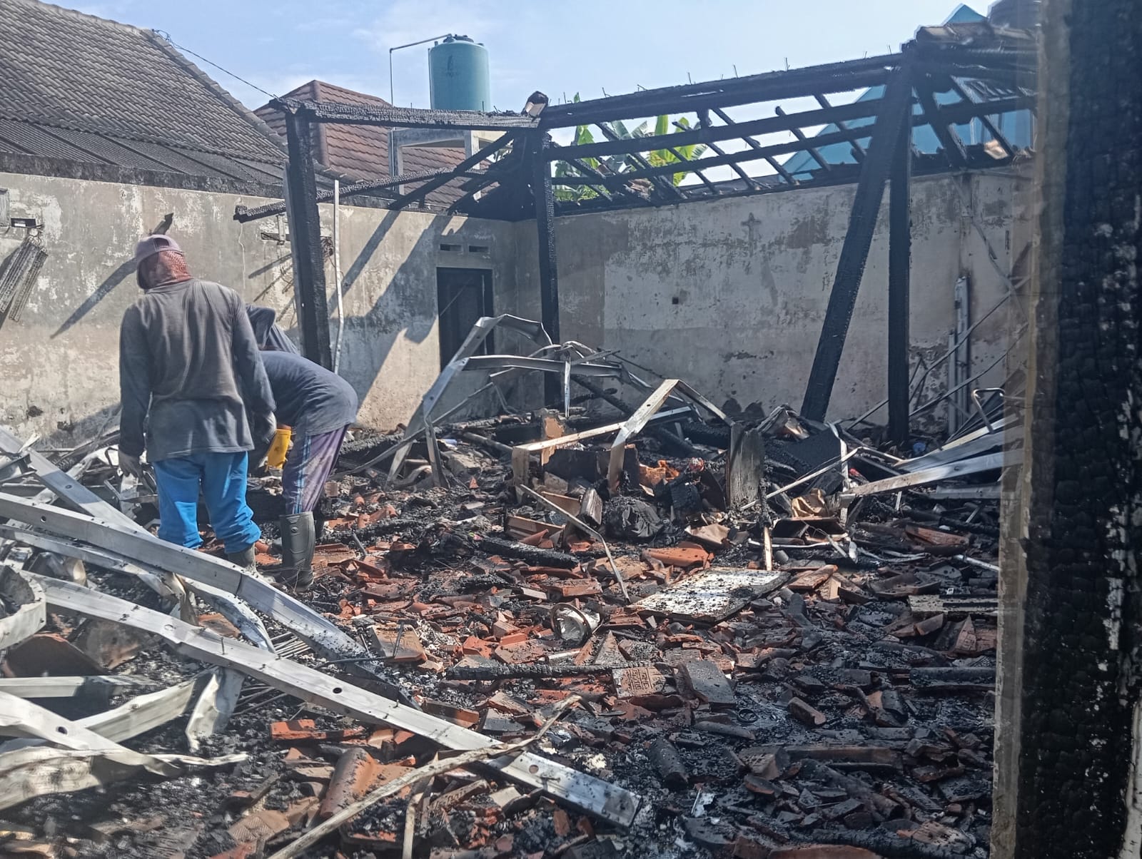 Rumah Kontrakan di Ngaglik Sleman Ludes Terbakar, Kerugian Capai Rp 300 Juta