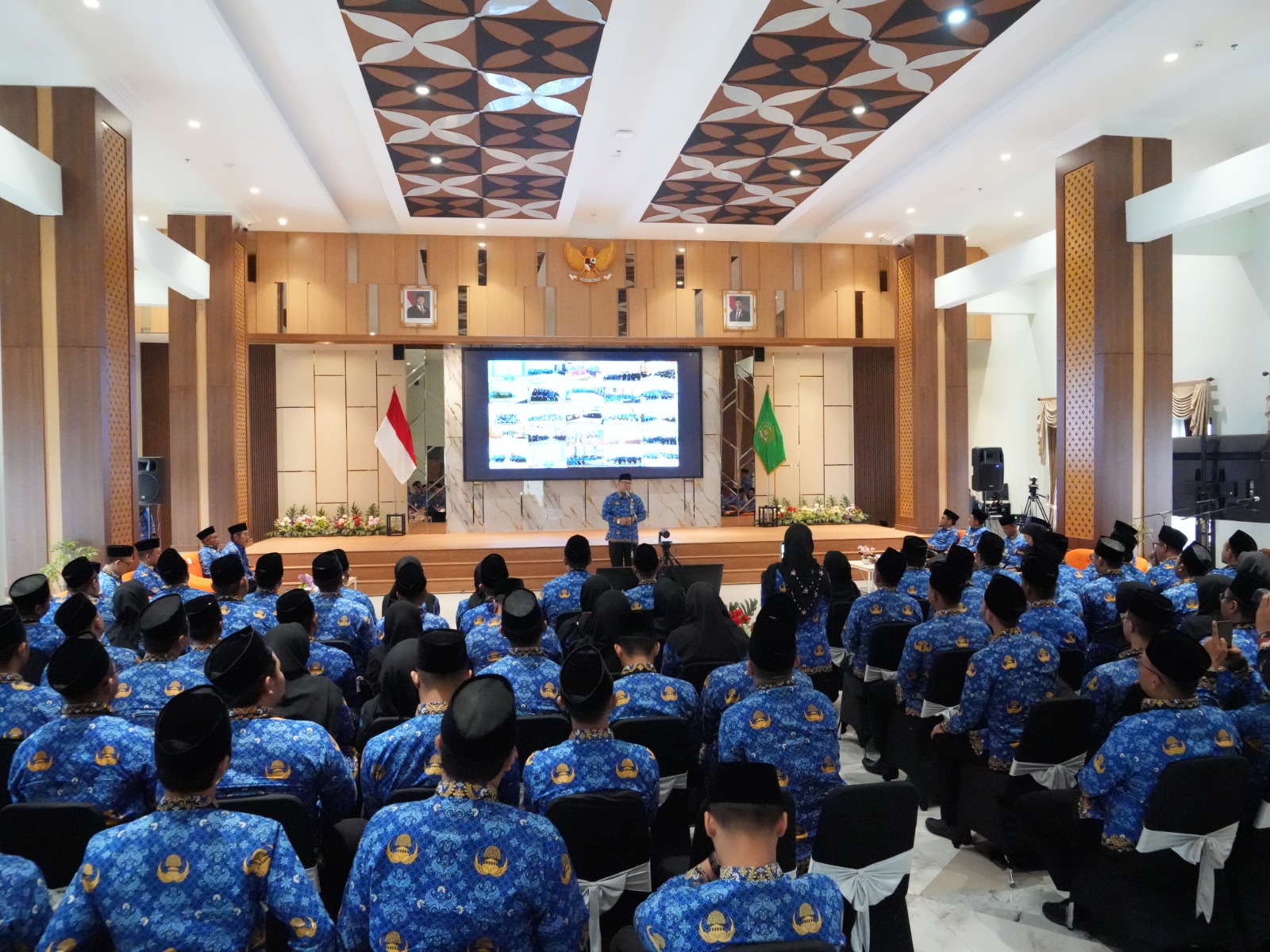 1.968 CPNS Kemenag se-Jateng Resmi Dilantik, Kakanwil Ingatkan Makna ‘Mewakafkan Diri’ untuk Negara