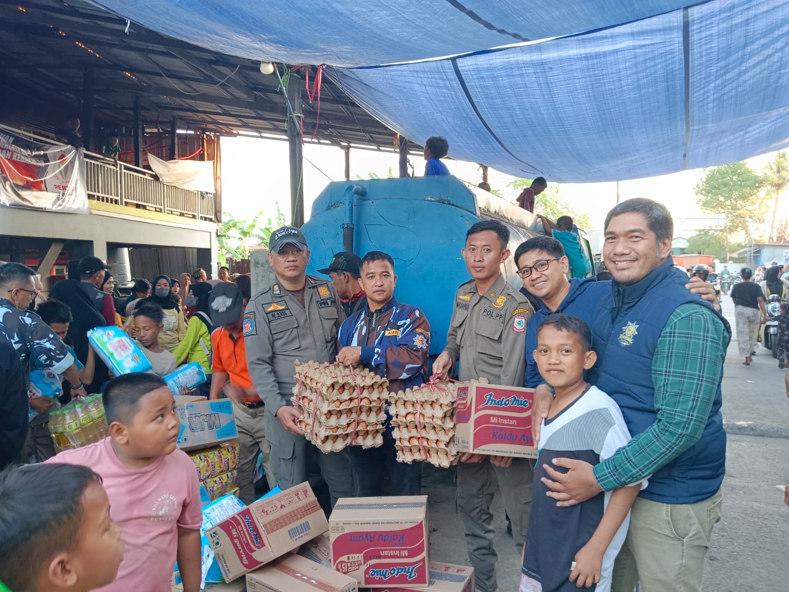 TRC AMPI Sulsel Salurkan Bantuan untuk 100 Warga Korban Kebakaran Tallo Makassar, Ute Nurul Akbar Turun Langsung ke Lokasi