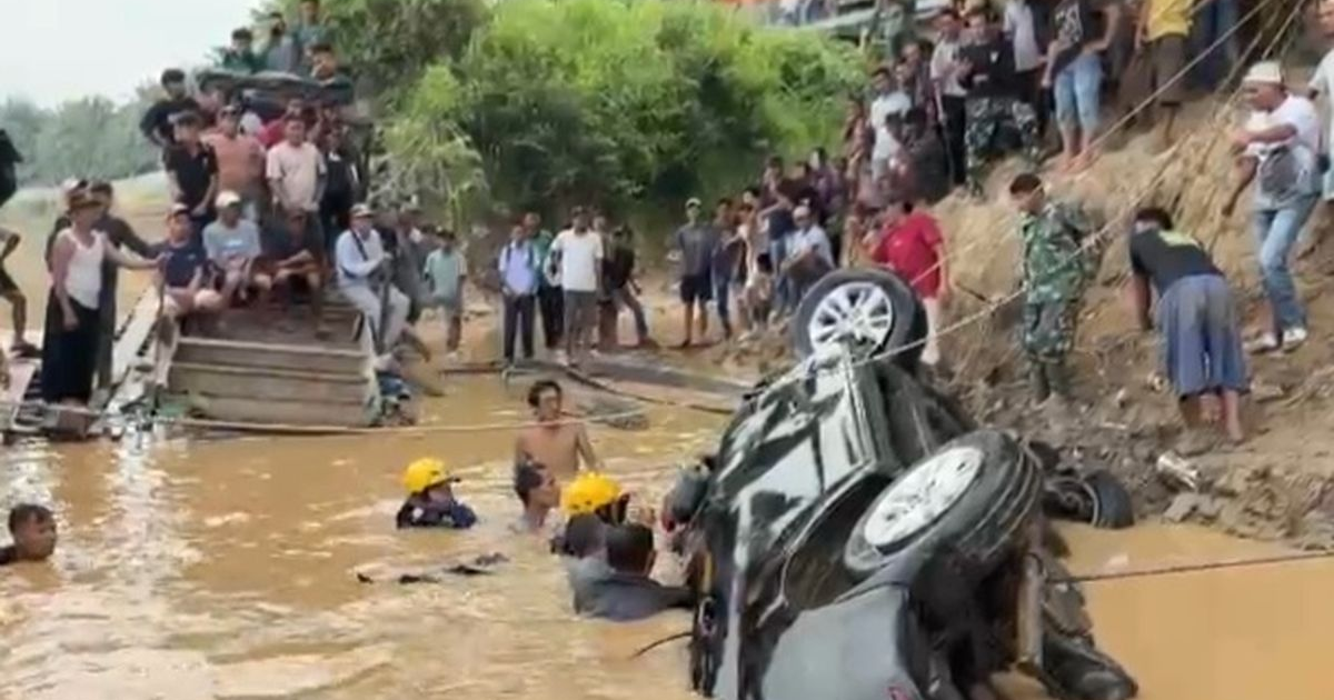 Kecelakaan Maut Travel Jambi-Padang di Batanghari, Toyota Kijang Innova Reborn Terjun ke Sungai, Satu Penumpang Tewas