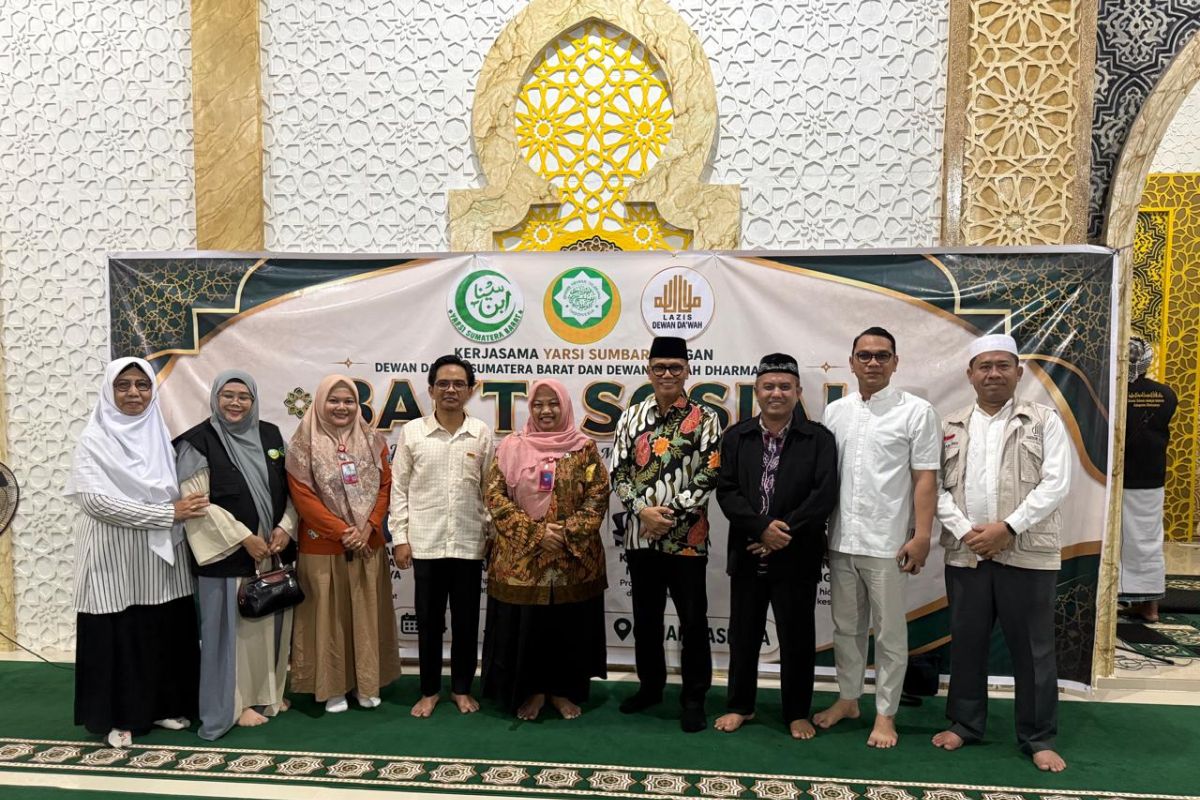 Dewan Da'wah dan Yarsi Sumbar Gelar Baksos di Dharmasraya, 71 Anak Jalani Khitan Massal Hingga Pengobatan Gratis