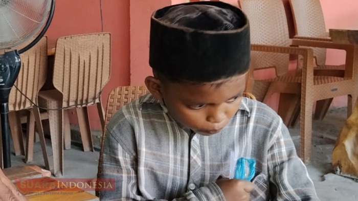 Muhammad Rafatan (11) di Aceh Timur Putus Sekolah Demi Bantu Ibu Sakit dan Empat Kakak-Adik, Hidup dari Belas Kasih Warung