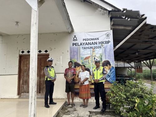Polres Tulang Bawang Kerahkan Personel Satlantas Amankan Ibadah Kenaikan Yesus Kristus di Gereja HKBP Dame, Situasi Aman Terkendali