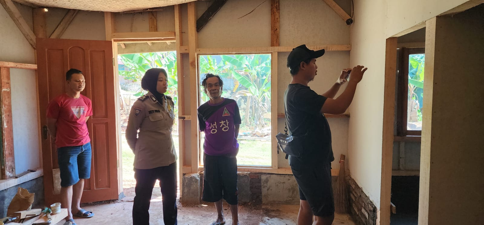 Polsek Ciamis Awasi Program Rutilahu Baznas di Desa Pusakanagara, Pastikan Tepat Sasaran untuk Warga Karangkendal