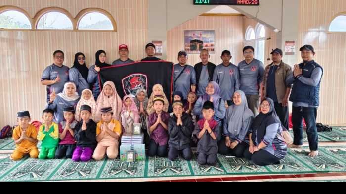 Dealer Gowata Sakti Motor dan Honda ADV Chapter Gowa Salurkan 20 Mushaf Al-Qur'an untuk Santri di Kanreapia