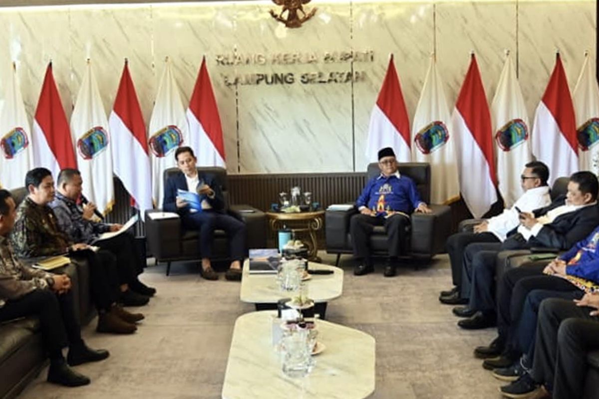 Bupati Lamsel Radityo Egi Pratama Minta Kadin Jadi Jembatan Pemerintah dan Dunia Usaha untuk Perkuat Investasi Daerah