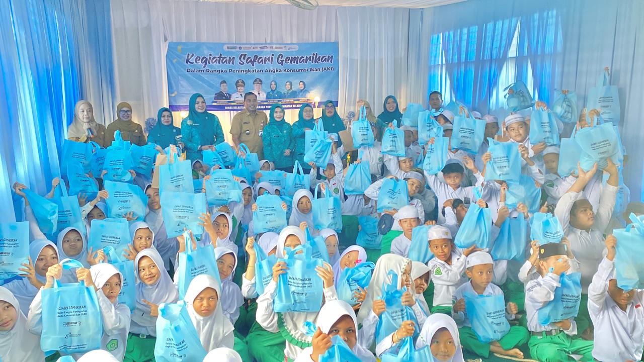Dislautkan dan TP PKK Kalsel Gelar Safari Gemarikan di HSS, Bagikan 24.000 Benih Ikan Haruan untuk Cegah Stunting