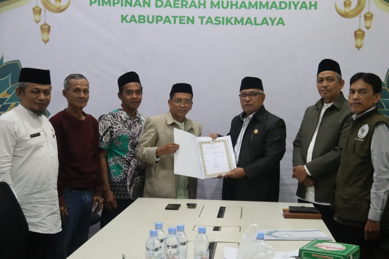 PD Muhammadiyah Tasikmalaya Resmi Kelola 8 Bidang Tanah Wakaf, SK Nadzir Diserahkan BWI