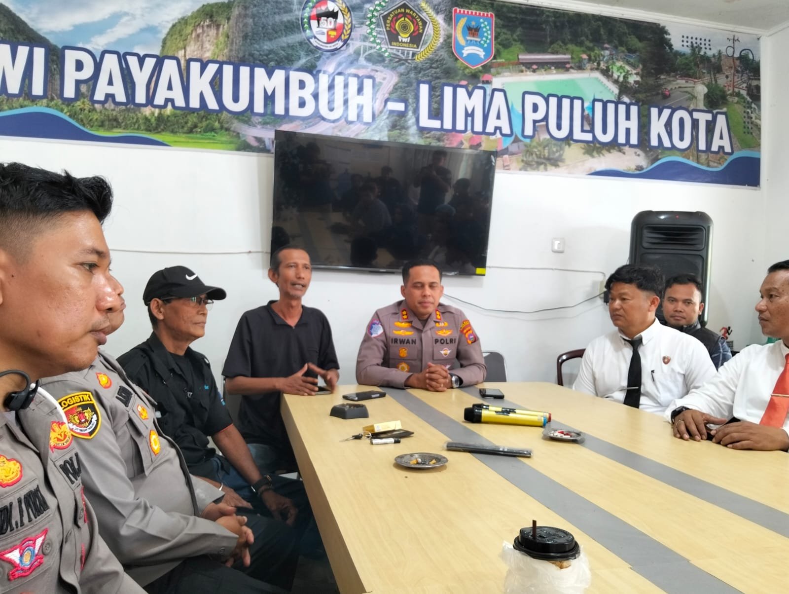 Kapolres Payakumbuh AKBP Irwan Andesta Sambangi Kantor PWI, Perkuat Kemitraan dengan Wartawan Jelang Jumat