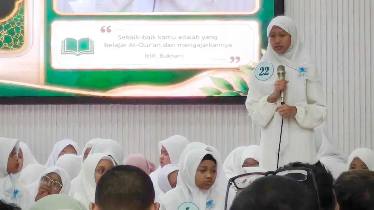 97 Siswa SDIT Bina Amal Semarang Diuji Kemampuan Baca Al-Qur’an di Depan Publik Lewat Khotmil Qur’an dan Imtihan