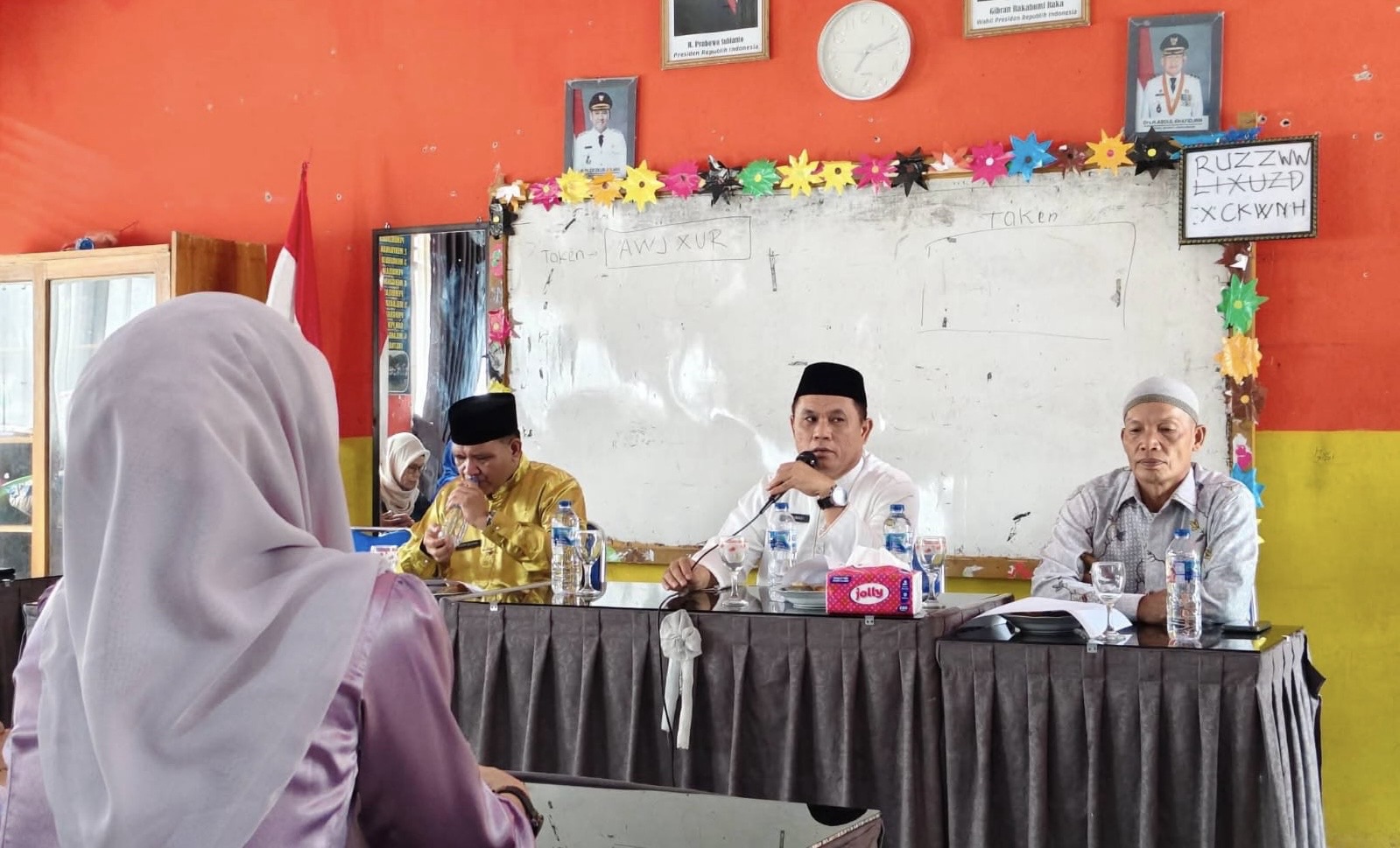 Kadis Dikbud Merangin Antar Langsung 5 Kepala Sekolah Baru ke Tempat Tugas di Kecamatan Bangko
