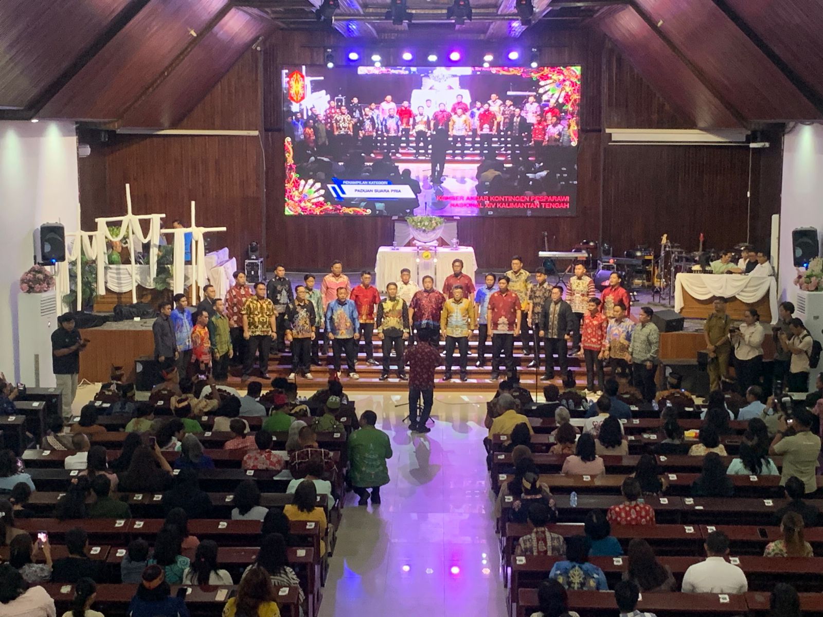 Personel Polresta Palangka Raya Siaga Penuh di Konser Akbar Pesparawi, Gereja GKE Sakatik Jadi Pusat Perhatian