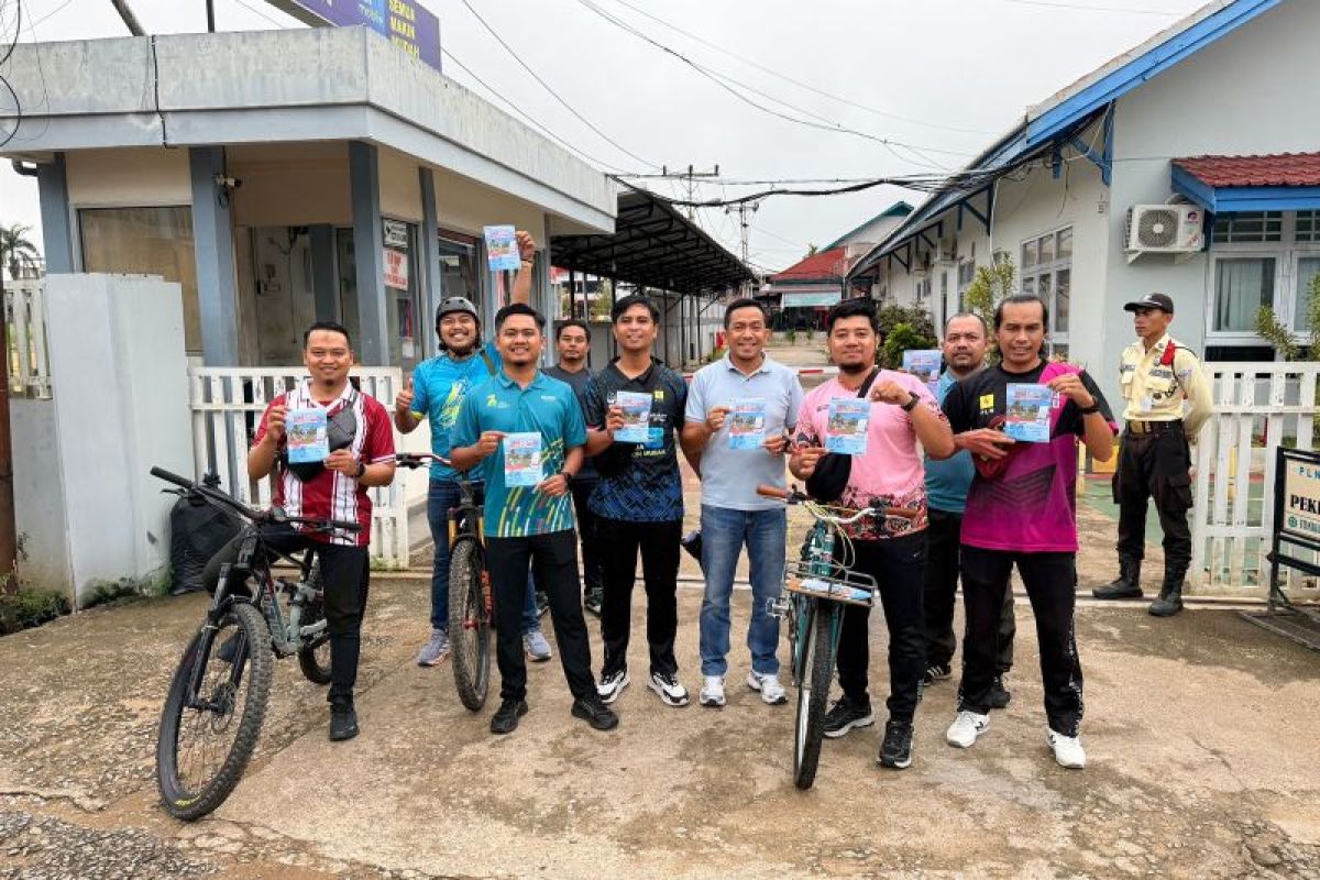 PLN Sanggau Datangi Pasar Sentral Tawarkan Promo Tambah Daya Listrik Diskon 50 Persen via Aplikasi
