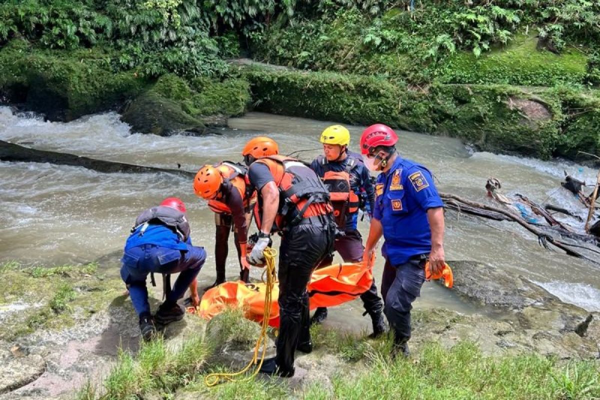 Tim SAR Gabungan Akhirnya Temukan Pria 58 Tahun Hanyut di Sungai Bah Toguran Simalungun, Dievakuasi dalam Keadaan Meninggal