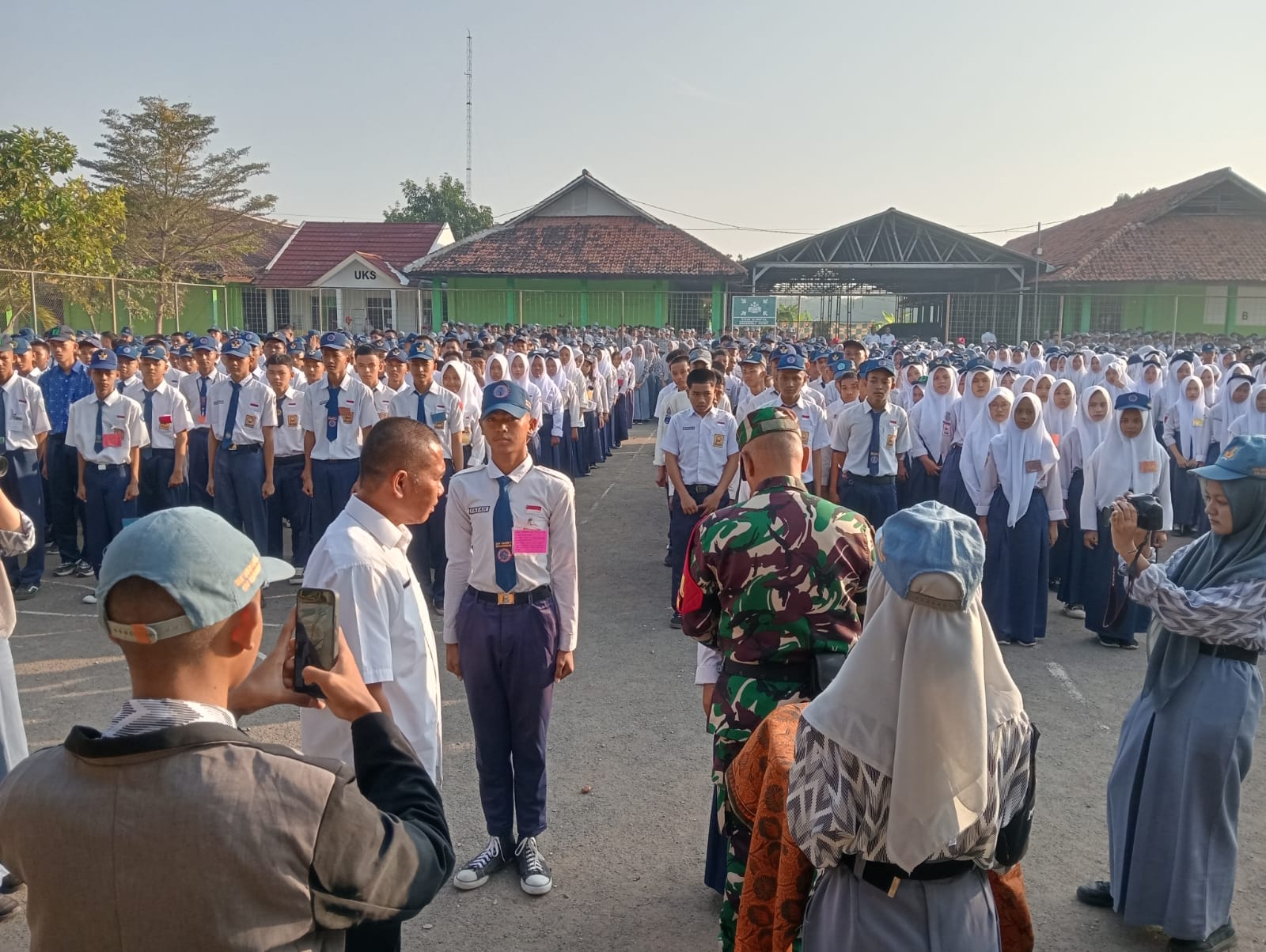Danramil Rengasdengklok Beri Pesan Moral ke 1.200 Siswa Baru SMKN 1: Jauhi Narkoba, Patuhi Jam Malam