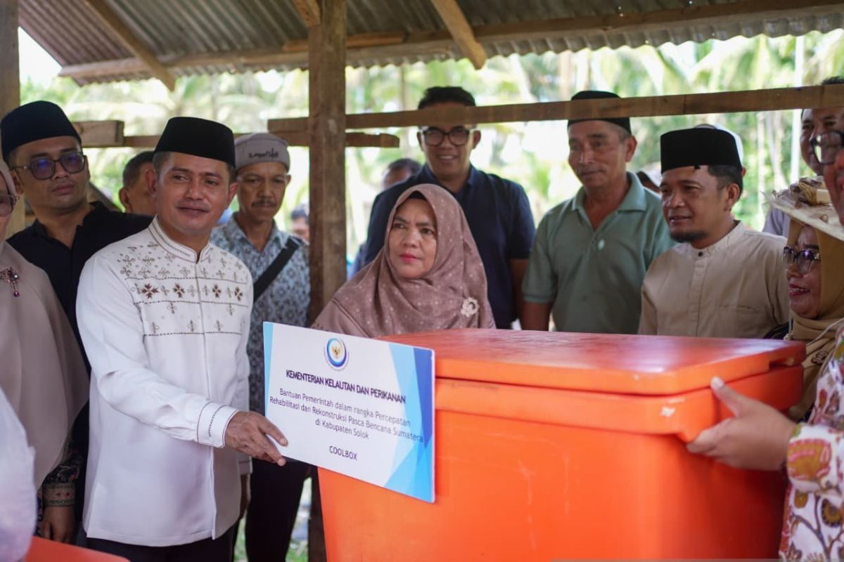 KKP Salurkan 120 Ribu Benih Ikan ke Nagari Koto Sani Solok, Target Pemulihan Budidaya Pascabanjir