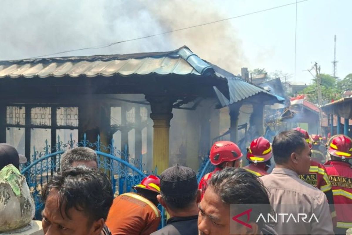 21 Rumah di Pengantungan Kota Bengkulu Hangus Terbakar, Damkarmat Sebut Akses ke Titik Api Sulit Dilalui