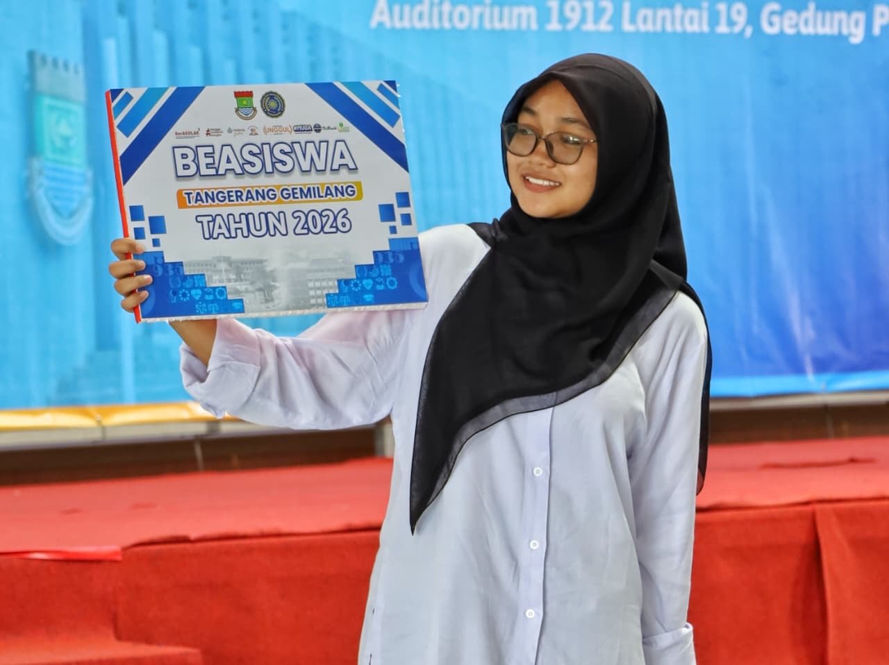 Cerita Intan, Siswi SMAN 21 Tangerang yang Berhasil Kuliah di Fakultas Kedokteran Berkat Beasiswa Tangerang Gemilang