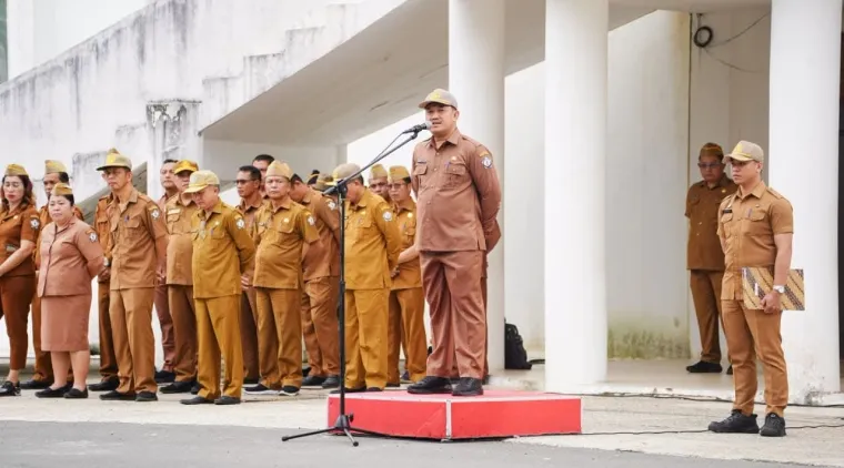 Pj Sekda Nias Selatan Amsarno Sarumaha Pimpin Upacara, ASN Diingatkan Tuntaskan Temuan BPK