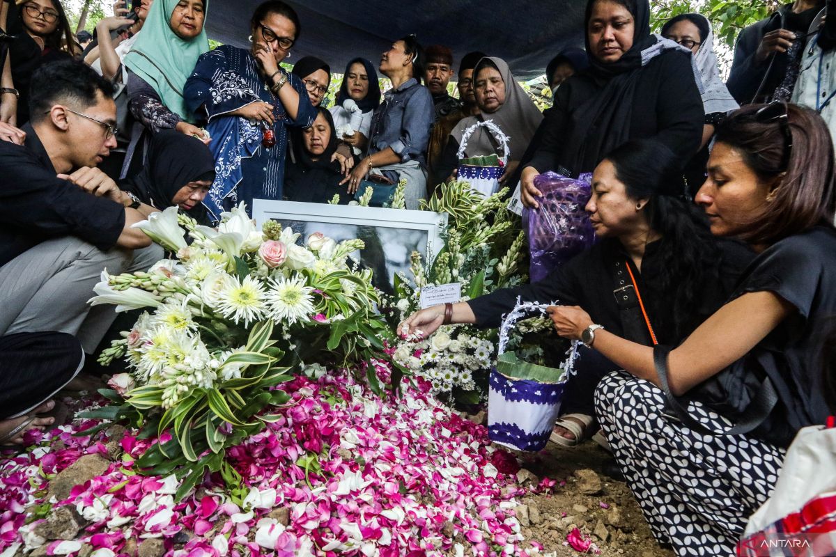 Ratusan Pelayat Antar Maestro Seni Rupa Nasirun ke Peristirahatan Terakhir di Imogiri