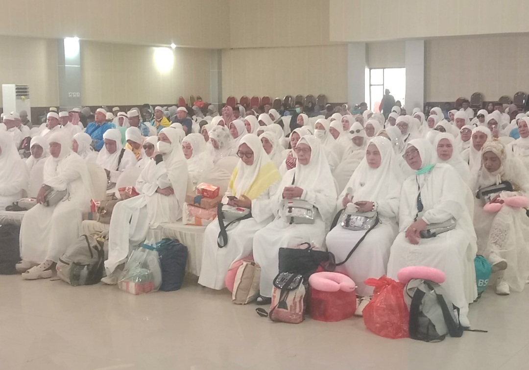 Jamaah Haji Kloter 13 Asal Maluku Utara Tiba di Ternate, Pemprov Sampaikan Duka untuk Tiga Jamaah Wafat di Tanah Suci