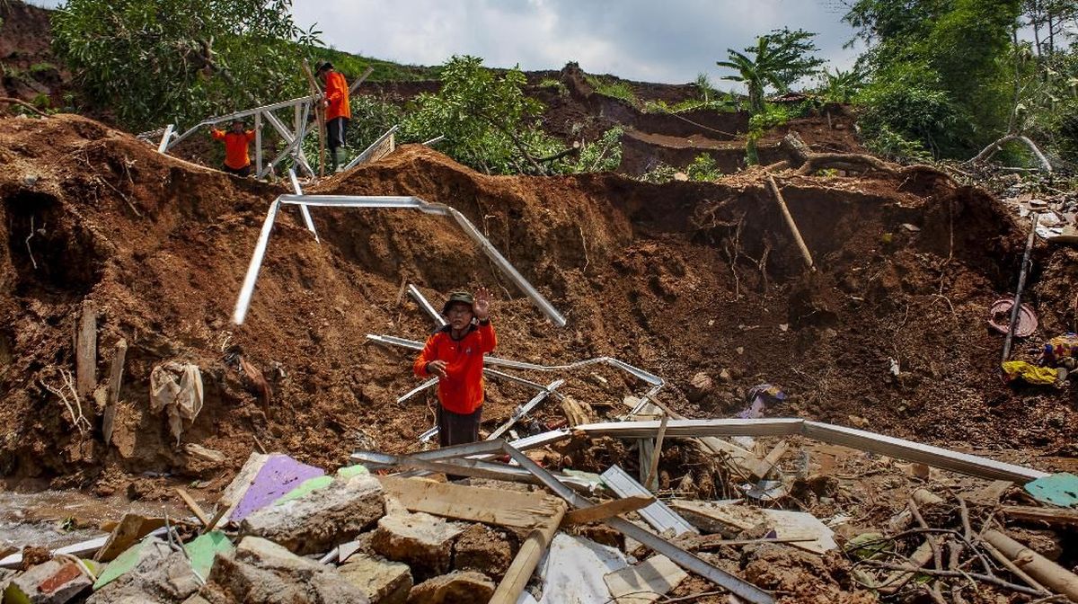 Ibu dan Anak Korban Longsor Batangtoru Tapanuli Selatan Ditemukan Tewas Setelah Dua Hari Pencarian