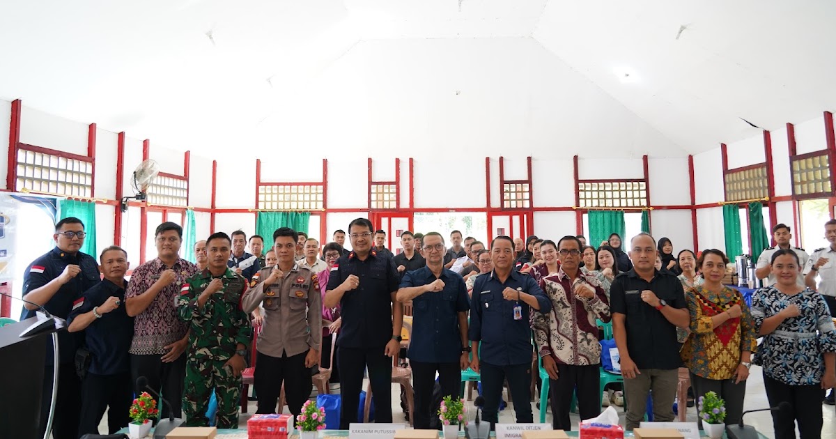 Imigrasi Putussibau Kukuhkan Enam Desa Binaan di Kapuas Hulu, Warga Diedukasi soal TPPO dan Layanan Paspor Keliling