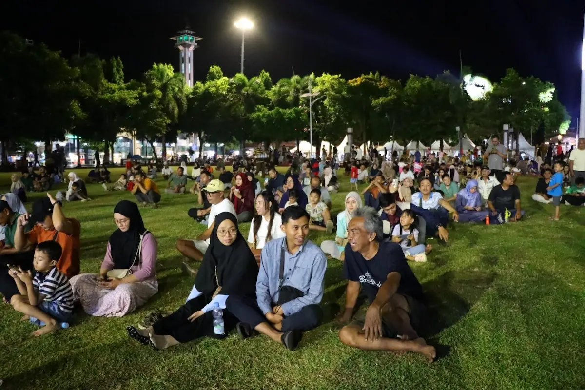 Pemkab Kudus Fasilitasi Nonton Bareng Piala Dunia di Alun-Alun Simpang Tujuh, Ribuan Warga Padati Ruang Publik