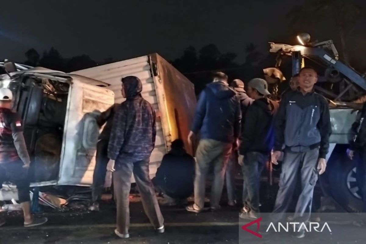 Rem Truk di Jalur Puncak-Cianjur Blong, Polisi Temukan Minyak Rem Tercampur Air Hingga Ban Gundul