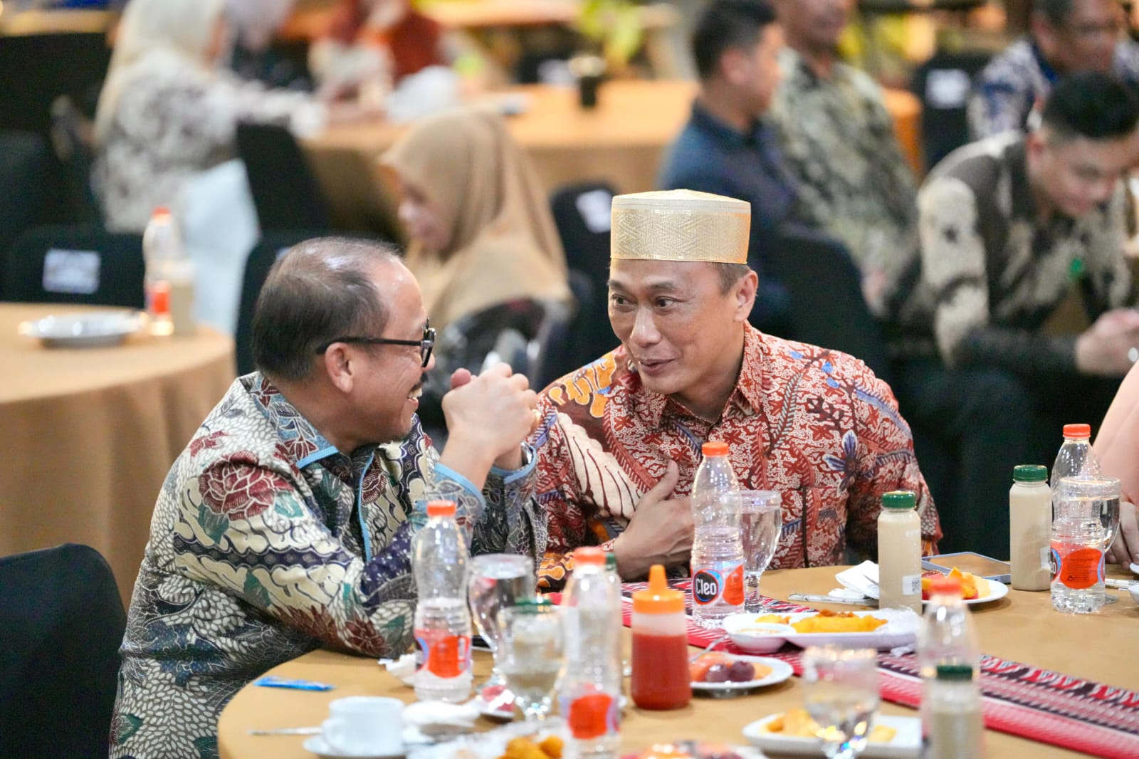 Suasana Akrab Warnai Malam Silaturahmi Gubernur Sulbar Suhardi Duka dengan Kepala BKN Zudan Arif Fakrulloh di Mamuju