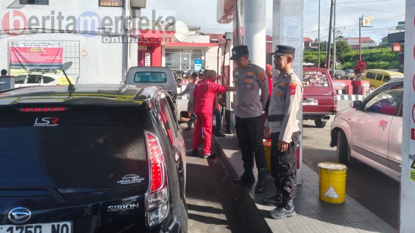 Polres Padang Panjang Pastikan Distribusi BBM di SPBU Ngalau Aman, Personel Rutin Pantau Antrean Kendaraan