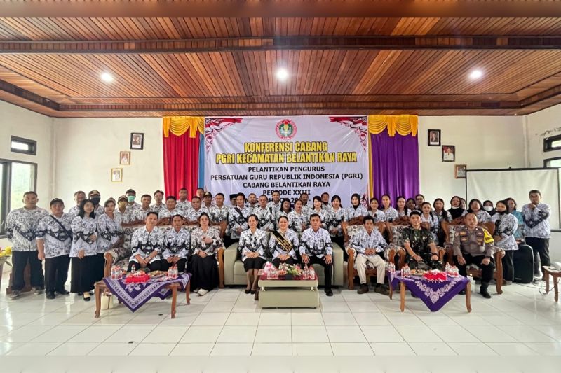 Camat Belantikan Raya Minta PGRI Perkuat Profesionalisme Guru di Lamandau
